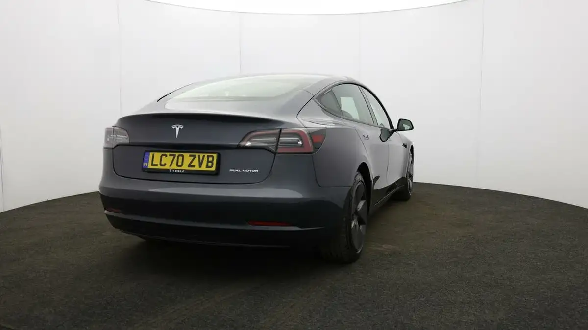 2020-tesla-model-3-e-long-range-big-55