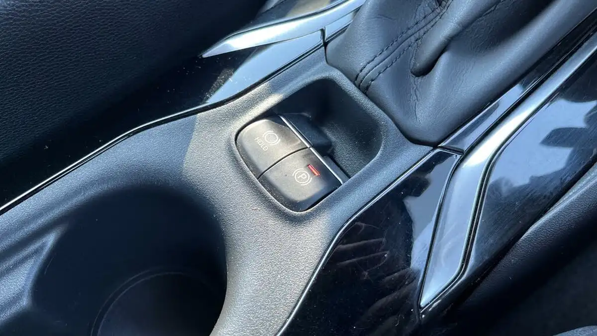2019-toyota-corolla-20-vvt-i-excel-trk-hatchback-big-42