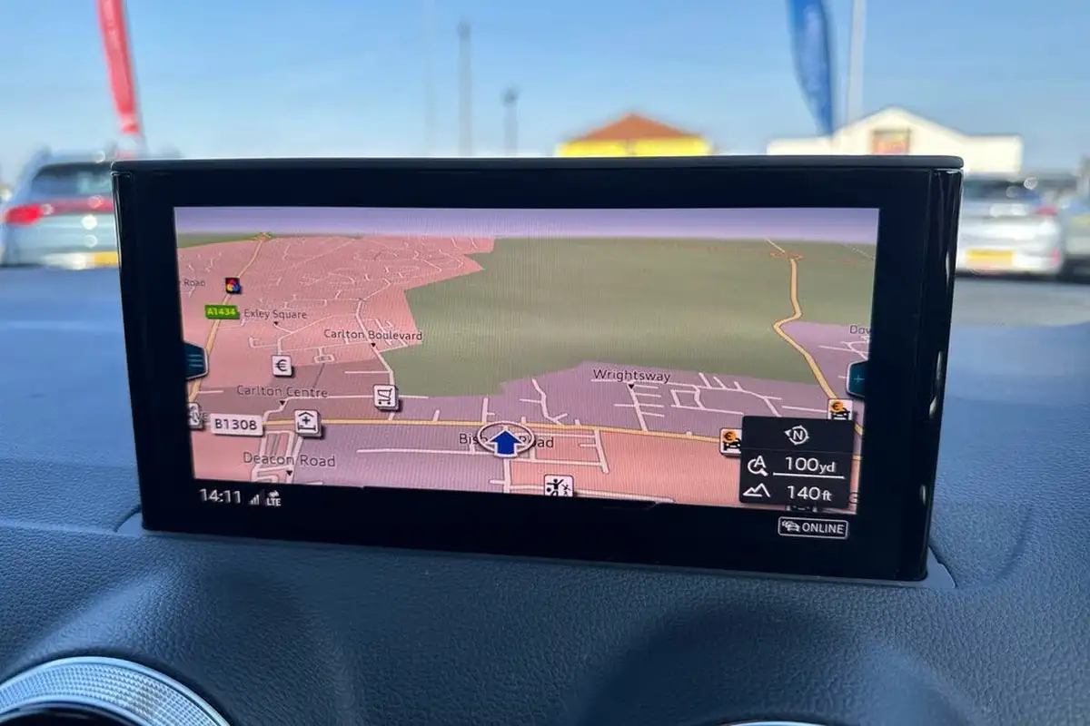 2022-audi-q2-15-35-tfsi-s-line-tronic-big-34