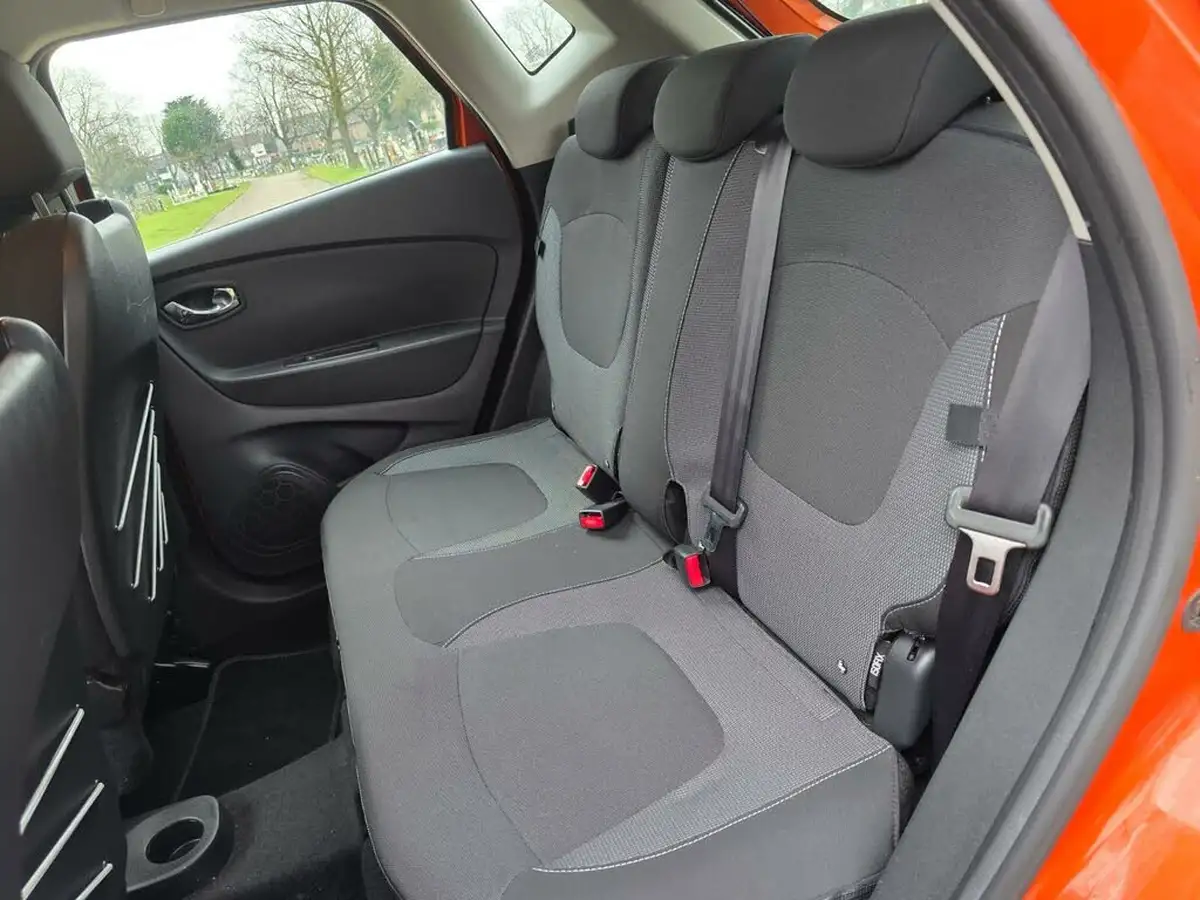 2016-renault-captur-12-dynamique-nav-big-26