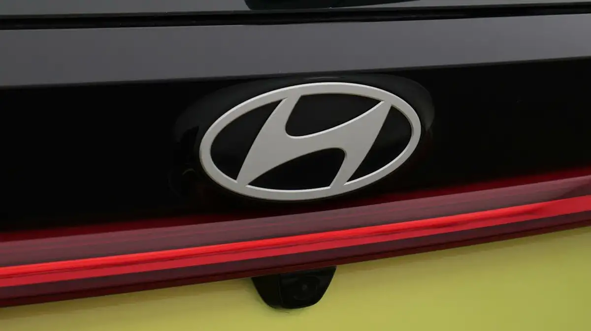 2024-hyundai-i20-10-t-gdi-advance-big-21