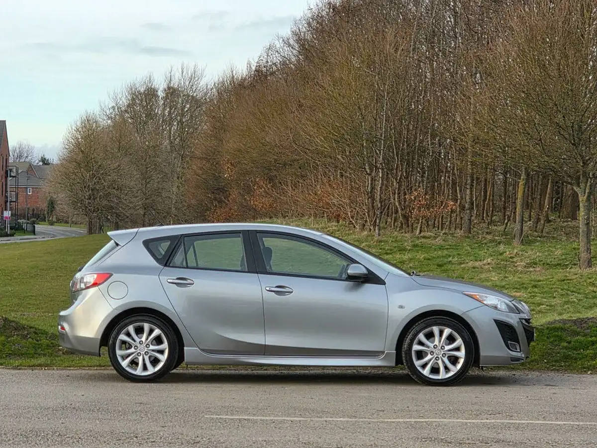 2010-mazda-mazda3-16-takuya-big-7