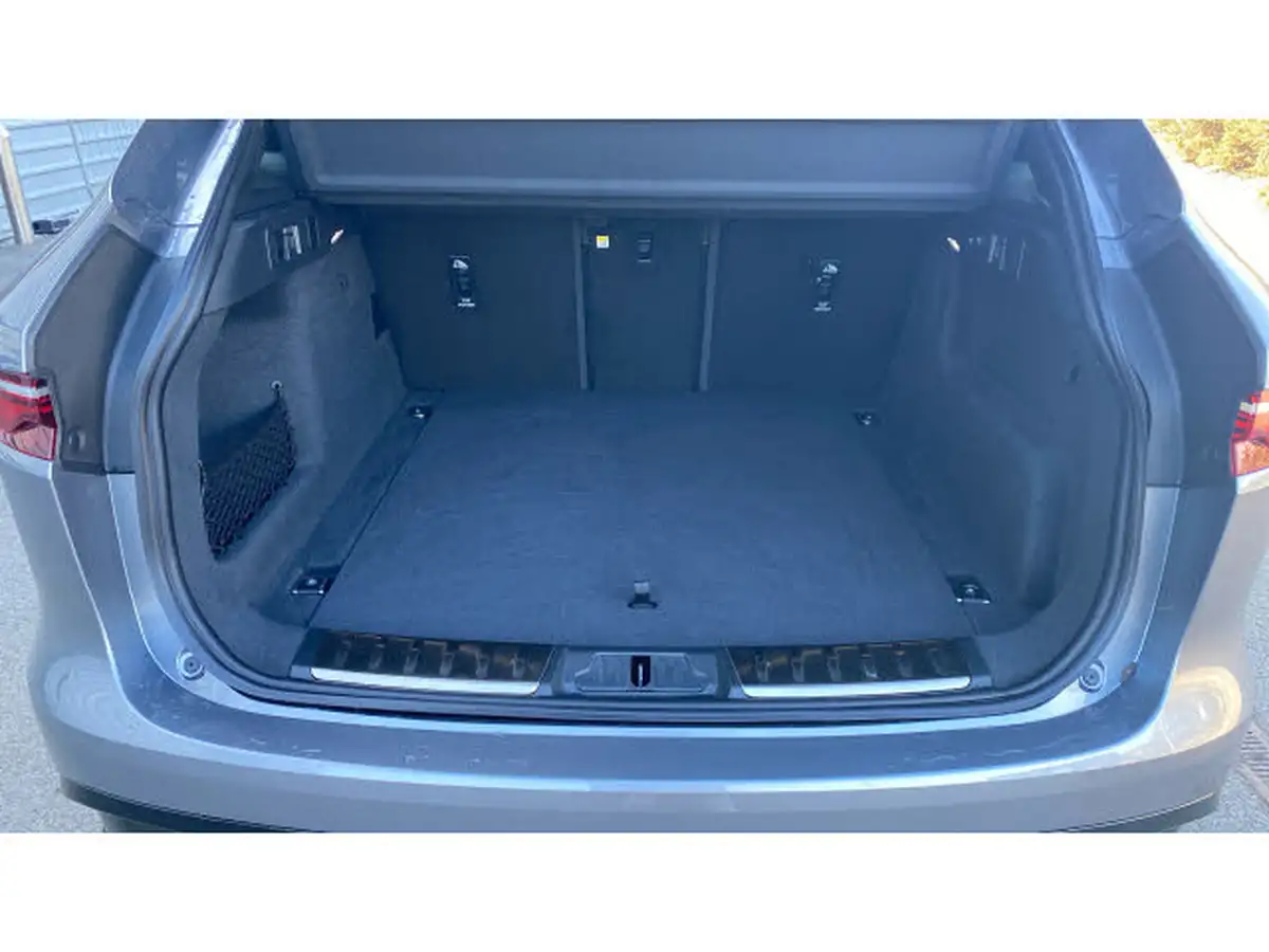 2024-jaguar-f-pace-20-d200-r-dynamic-hse-black-big-24