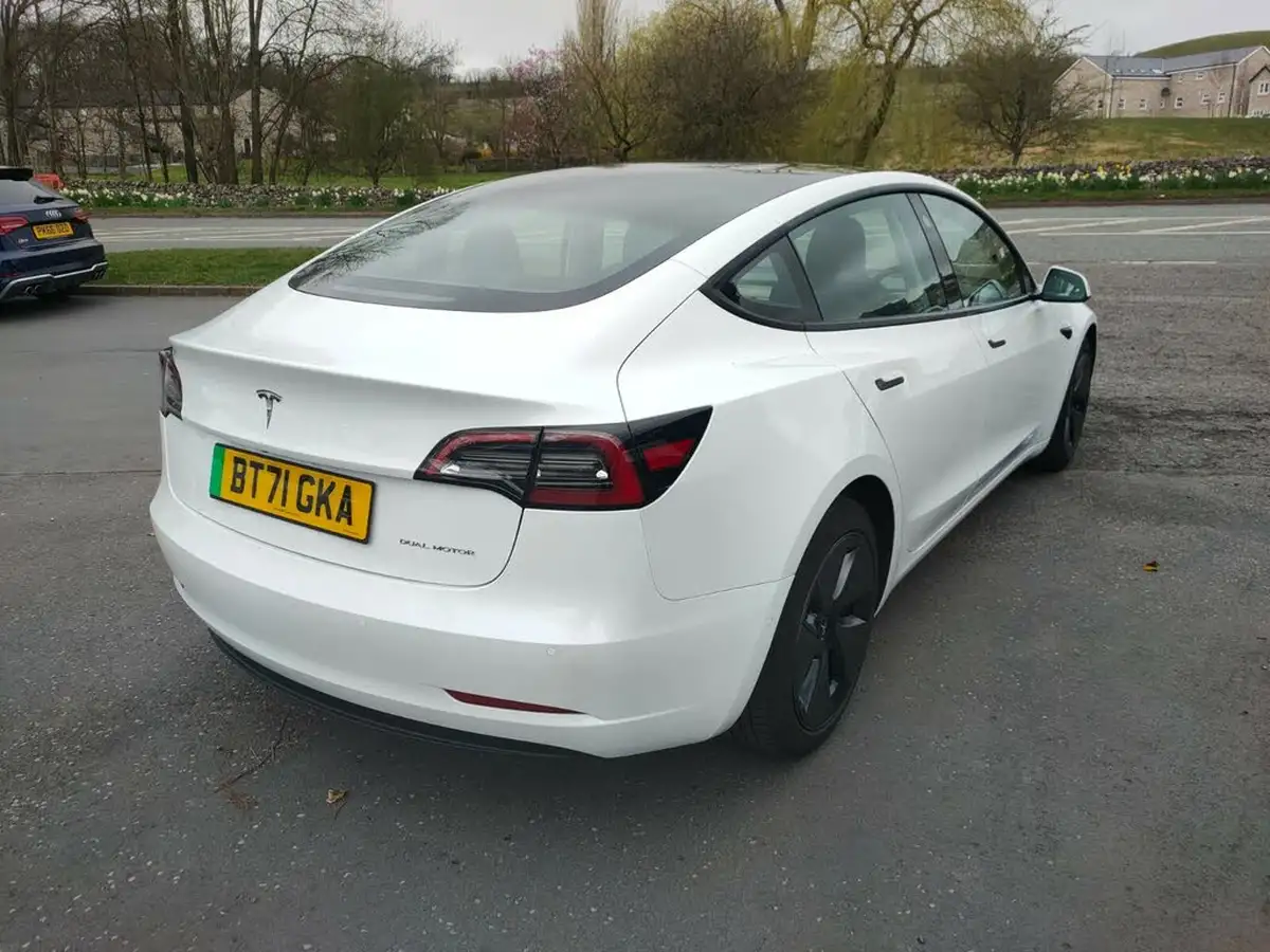 2021-tesla-model-3-e-long-range-awd-big-5