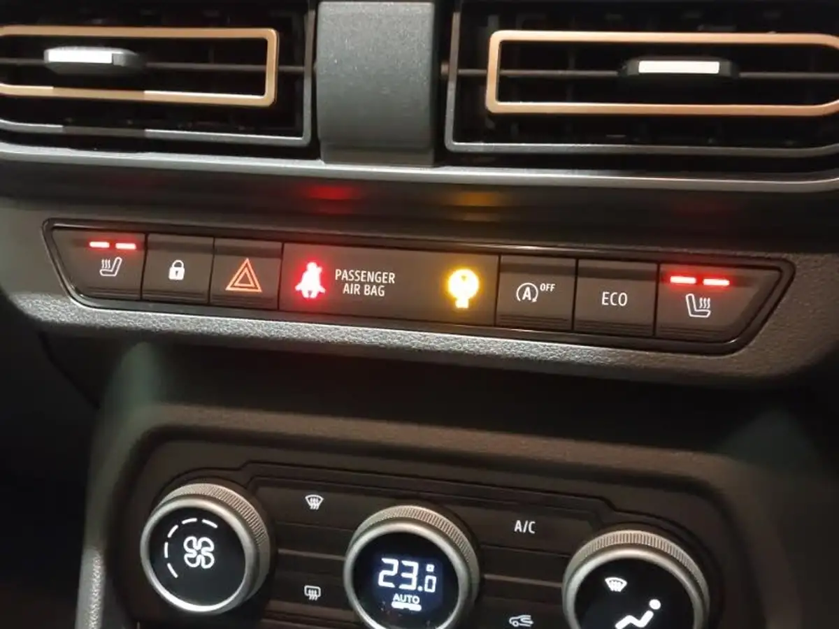 2023-dacia-sandero-stepway-10-tce-essential-90bhp-big-16