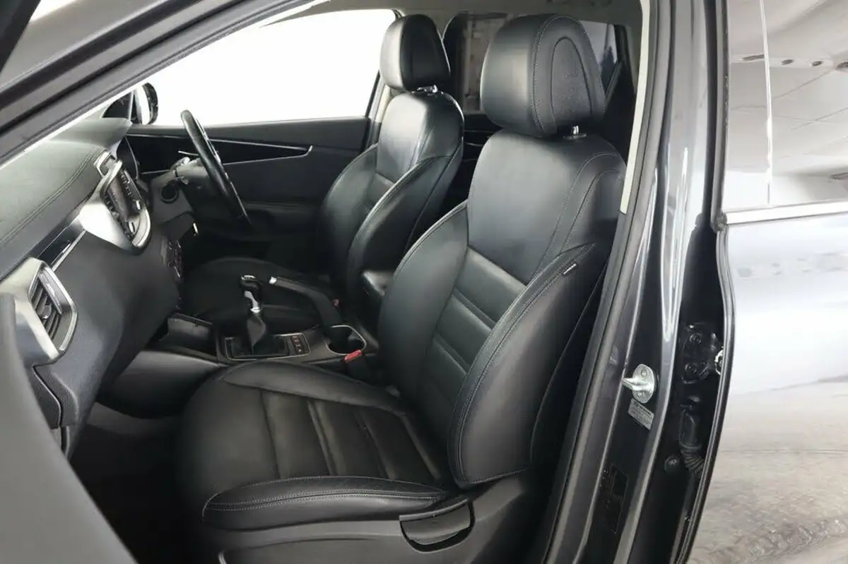 2015-kia-sorento-22-crdi-kx-2-197bhp-awd-isg-big-30