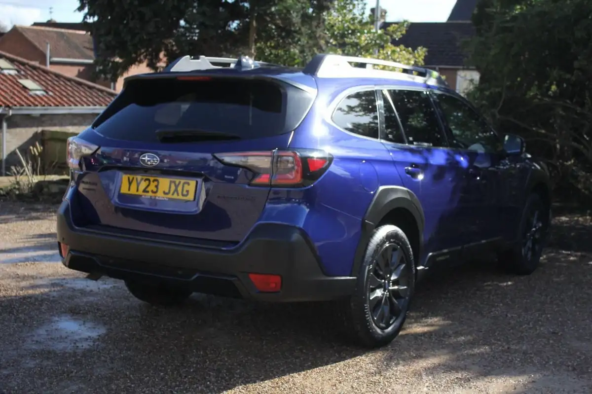 2023-subaru-outback-25i-field-big-1