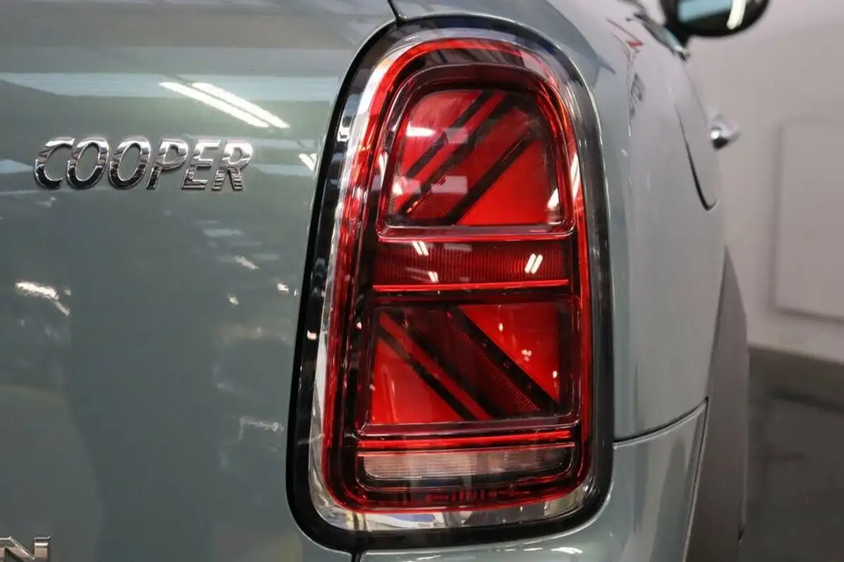 2021-mini-countryman-15-cooper-classic-auto-big-21