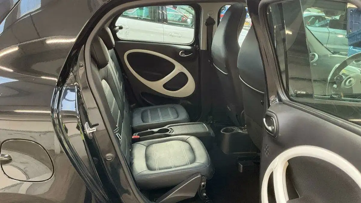 2015-smart-forfour-10-prime-premium-plusss-big-16