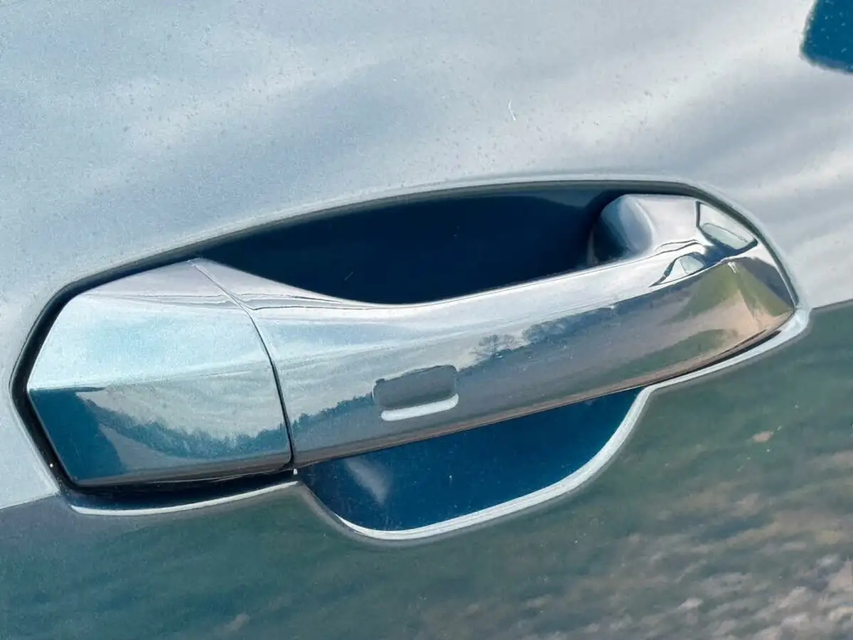 2021-audi-e-tron-50e-sport-station-wagon-big-11