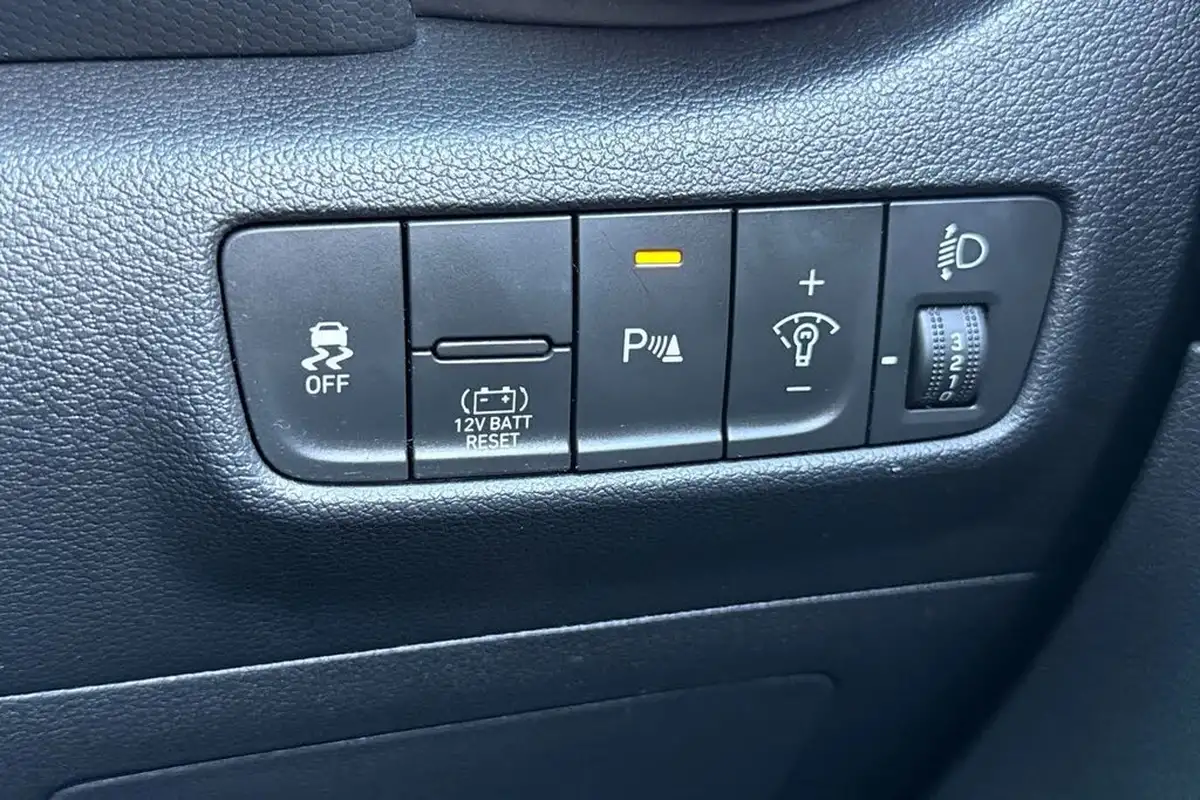 2022-hyundai-kona-16-gdi-premium-big-25
