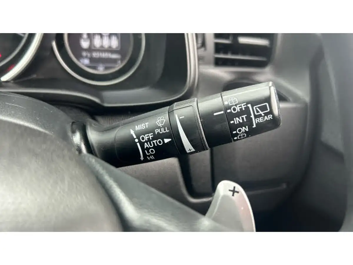 2018-honda-jazz-13-i-vtec-se-cvt-big-13