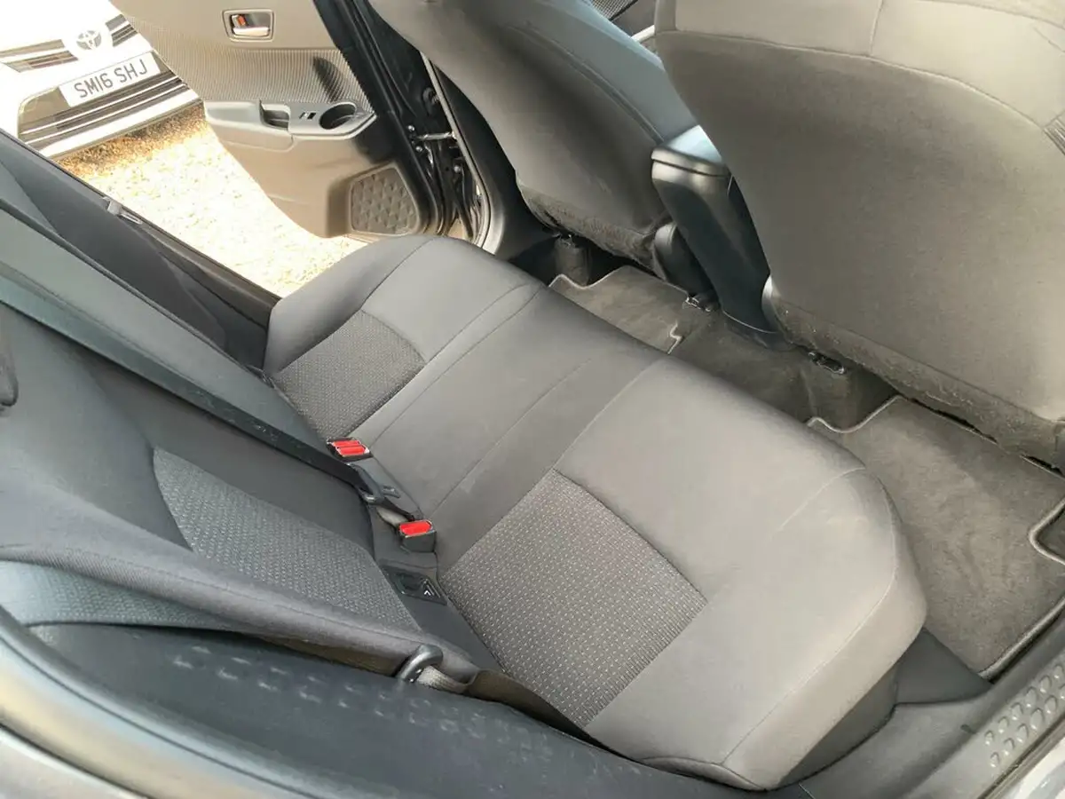 2019-toyota-c-hr-18-vvt-i-dynamic-big-45
