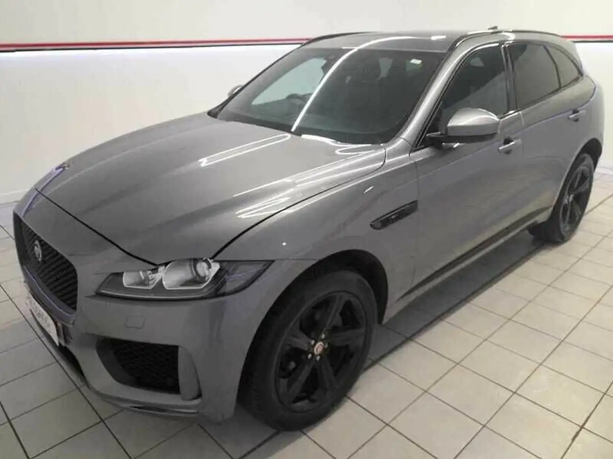 2020-jaguar-f-pace-20-i4d-chequered-flag-180ps-big-2