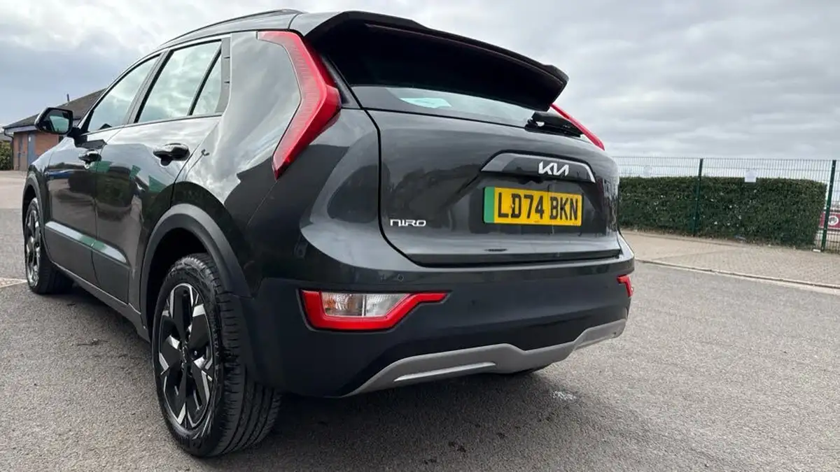 2024-kia-niro-ev-e-2-big-26