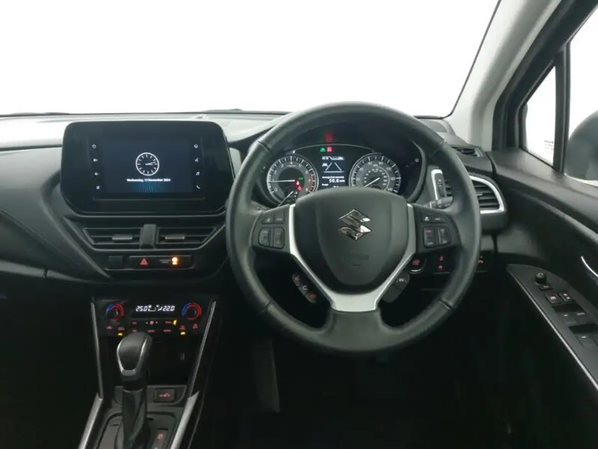 2024-suzuki-s-cross-15-motion-big-6