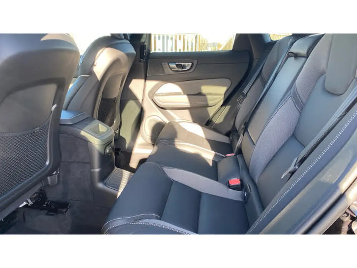 2024-volvo-xc60-20-t6-plus-black-edition-big-9