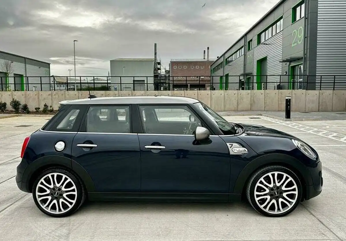 2017-mini-cooper-20-cooper-s-seven-media-xlss-5d-sport-auto-big-43