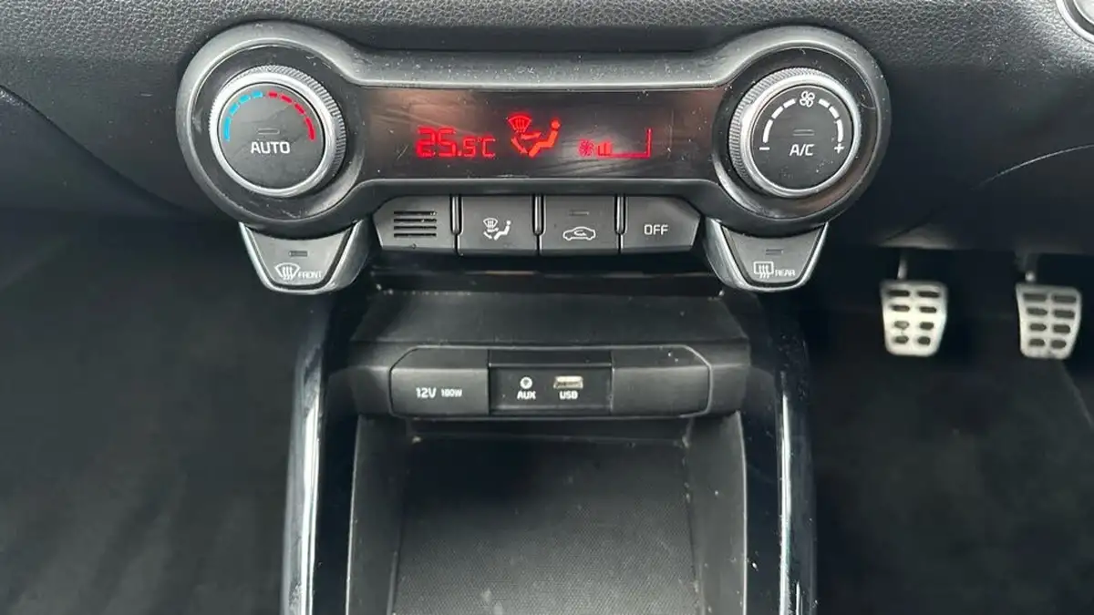 2019-kia-stonic-10-t-gdi-4-big-18