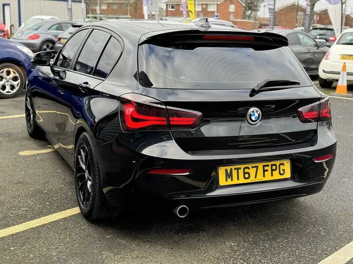 2017-bmw-1-series-20td-118d-se-5d-auto-big-20