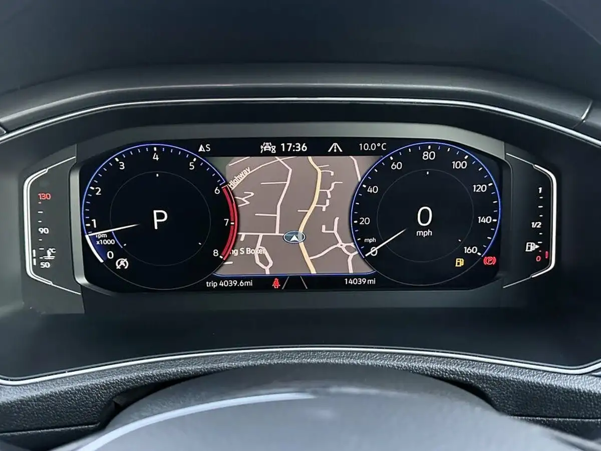 2021-volkswagen-t-roc-15-tsi-sel-dsg-big-15