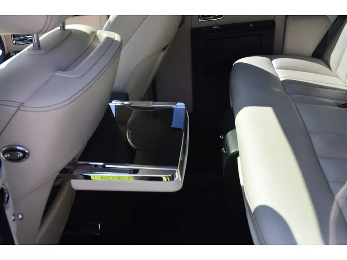 2016-rolls-royce-phantom-67-coupe-2d-big-20
