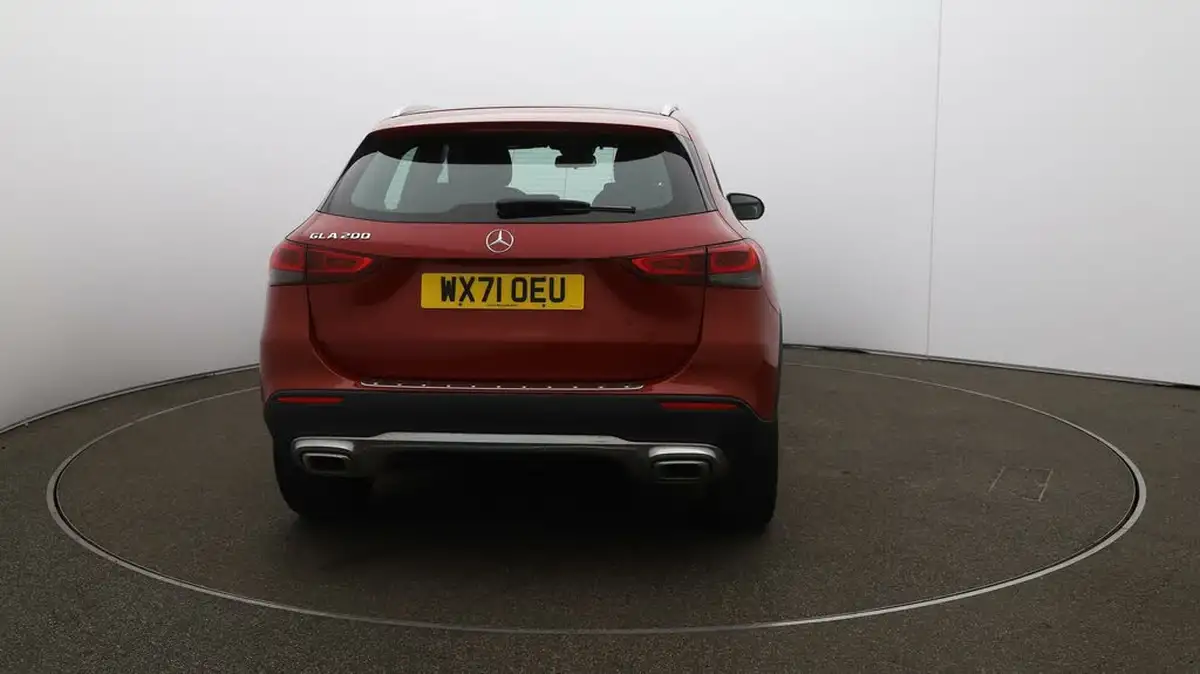 2022-mercedes-benz-gla-class-13-gla-200-sport-big-6