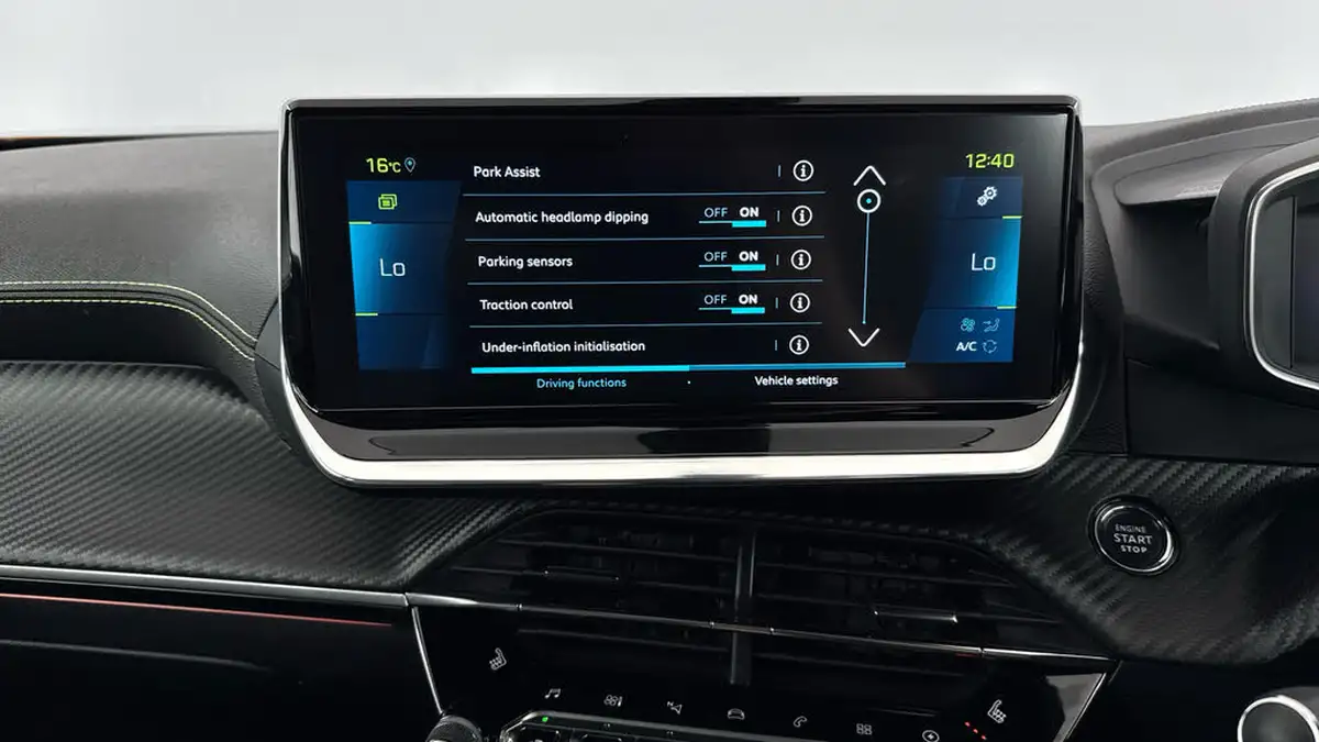 2021-peugeot-2008-suv-e-gt-premium-big-16