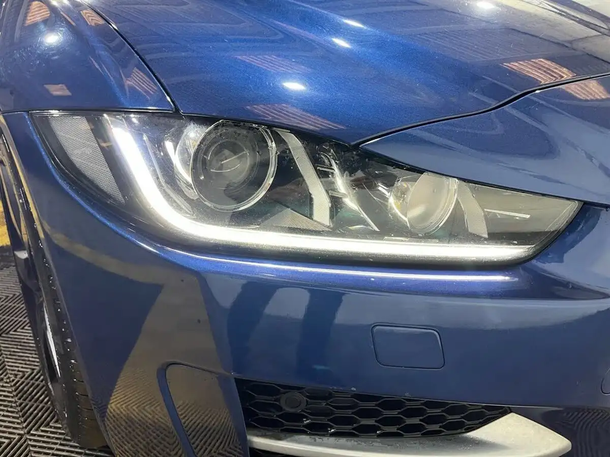 2016-jaguar-xe-20d-r-sport-180ps-auto-big-19