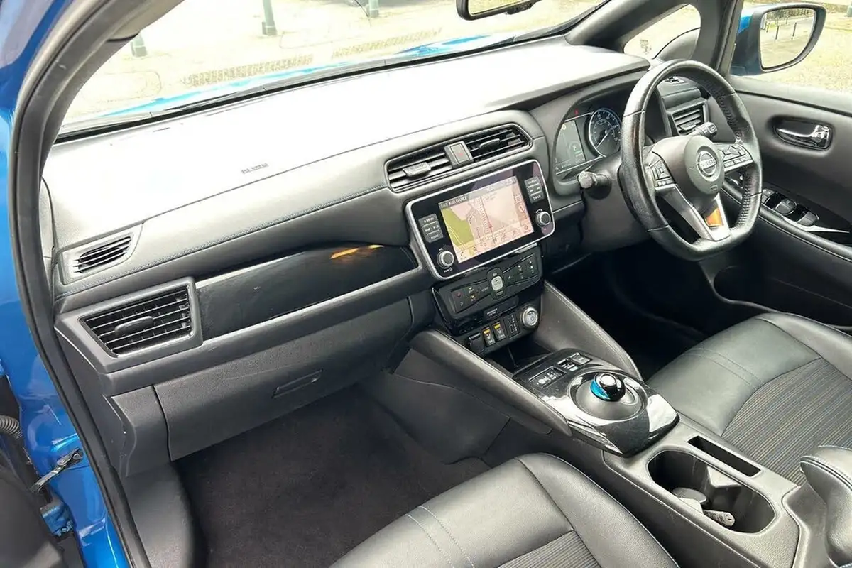 2021-nissan-leaf-e-n-connecta-big-8