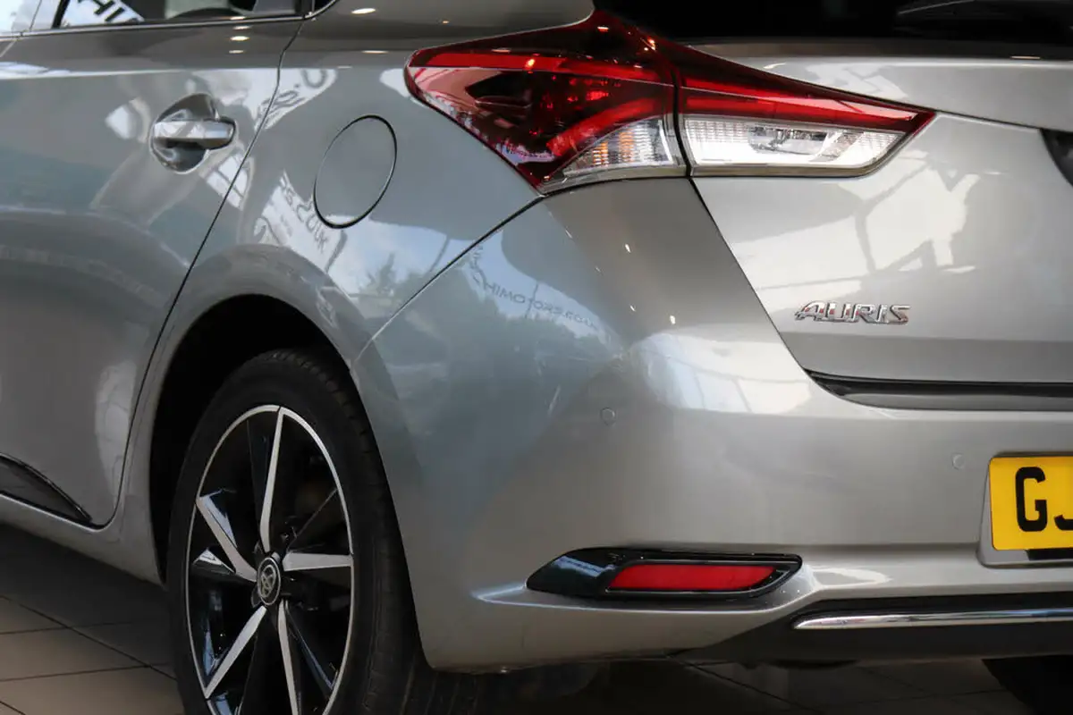 2018-toyota-auris-18-vvt-i-hsd-design-hatchback-big-67