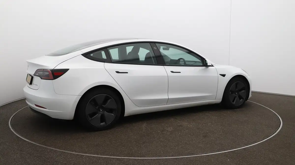 2021-tesla-model-3-e-long-range-4x4-big-45