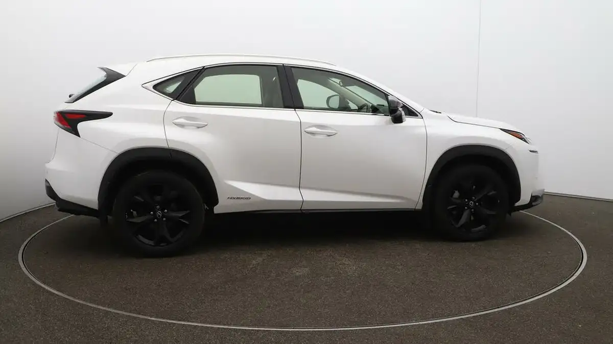 2017-lexus-nx-300h-25-sport-big-40