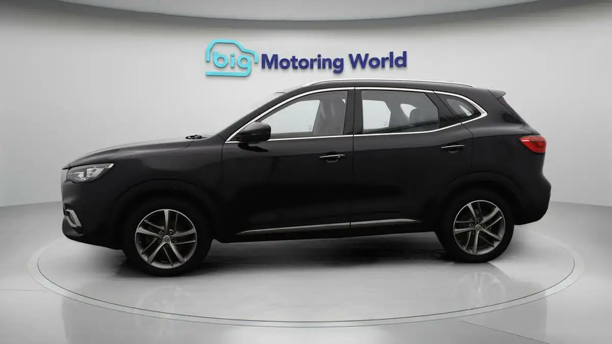 2022-mg-hs-15t-gdi-exclusive-162ps-big-4