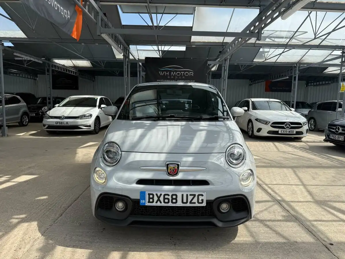 2018-abarth-595-14-tjet-big-15