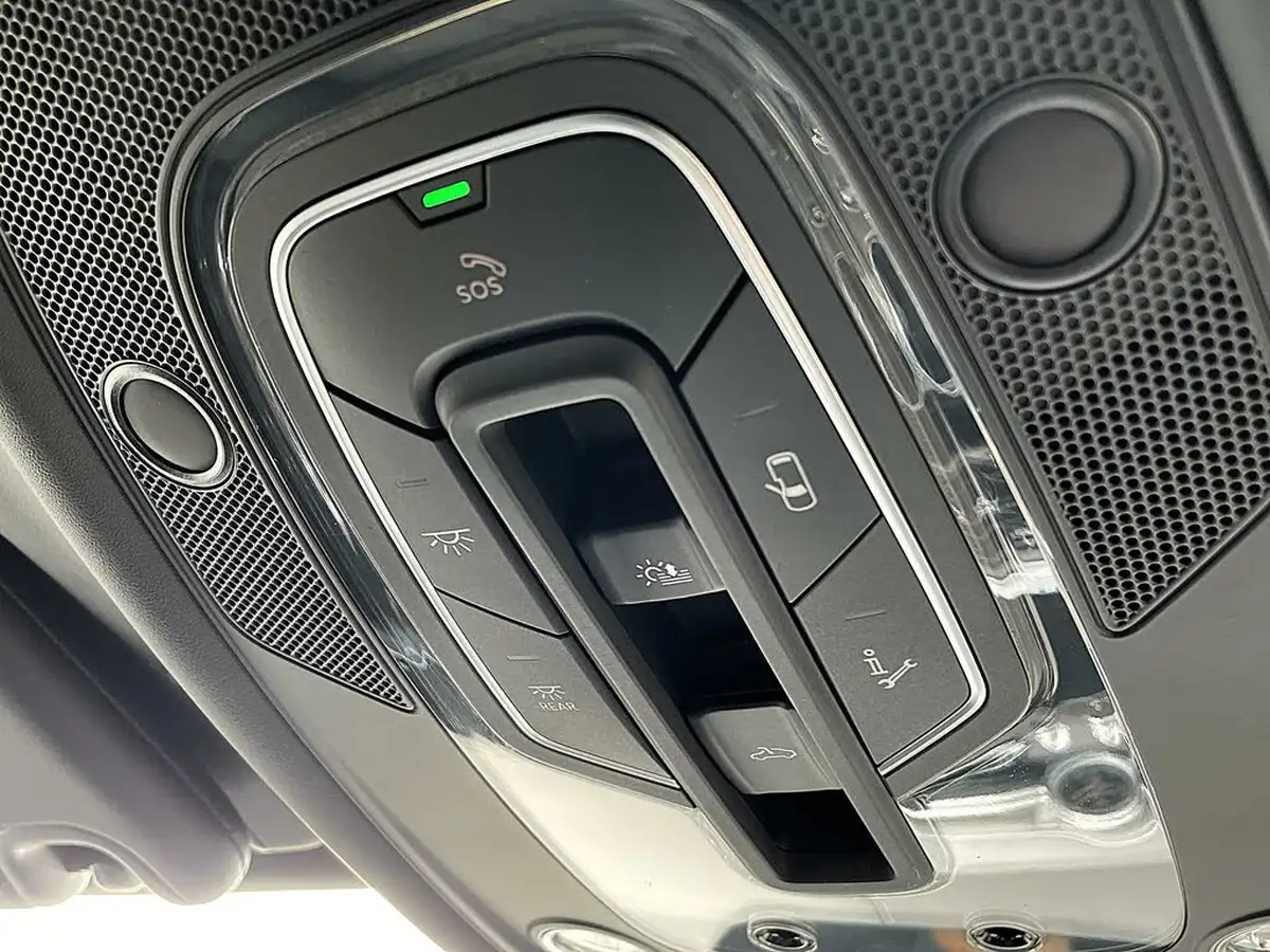 2024-bentley-bentayga-40-v8-s-big-45