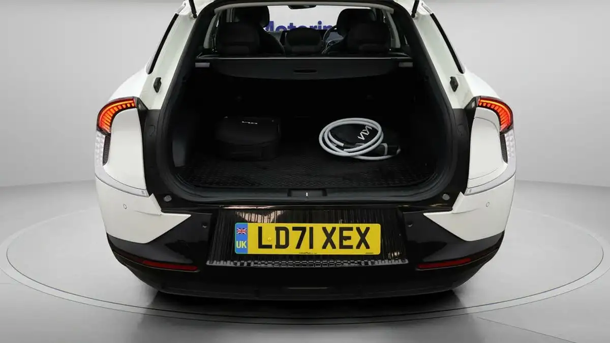2022-kia-ev6-e-air-big-16