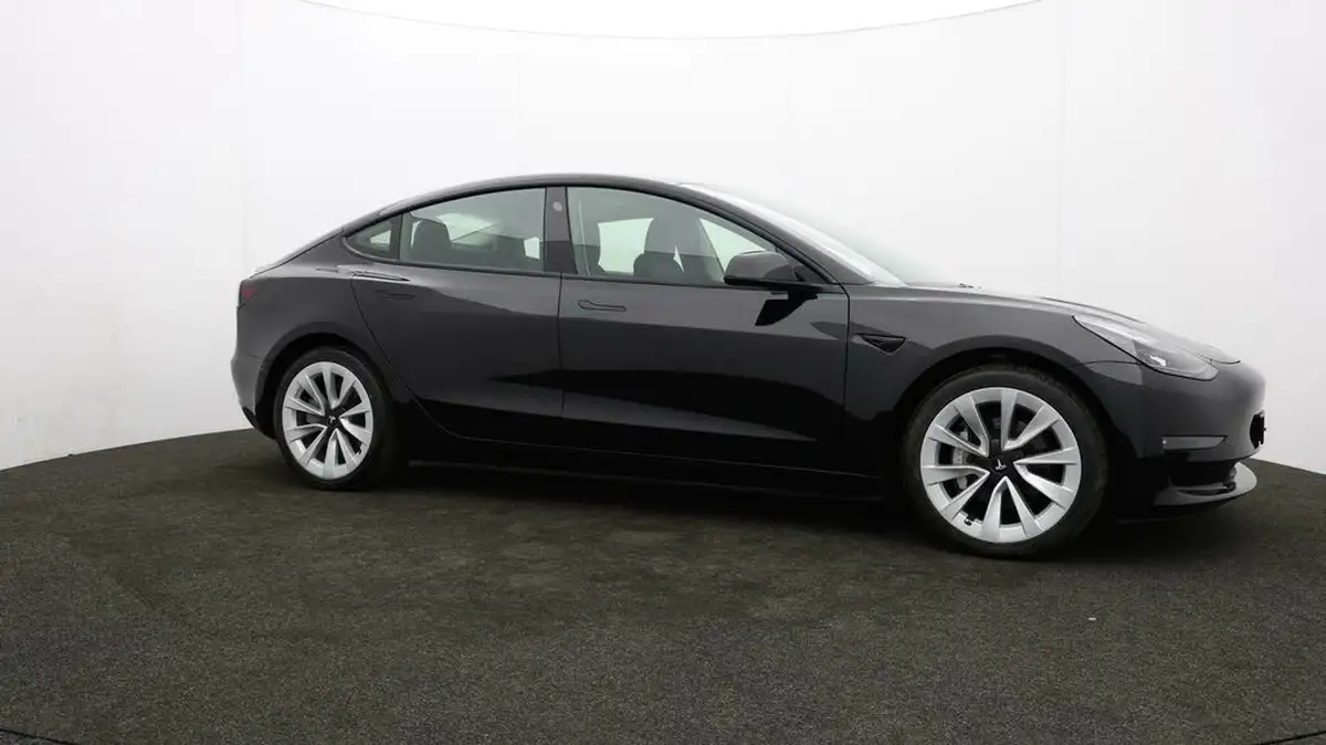 2021-tesla-model-3-e-long-range-4x4-big-37