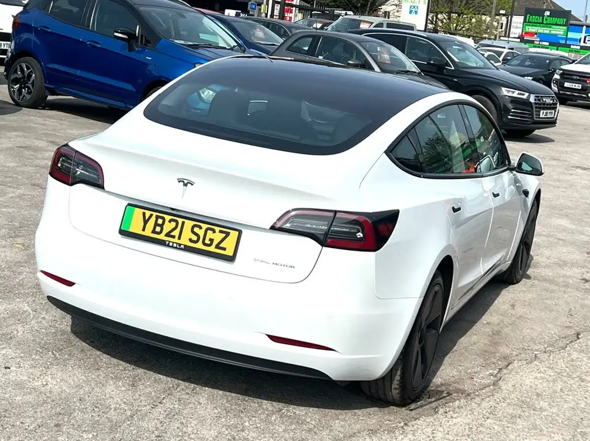 2021-tesla-model-3-e-long-range-4x4-big-17