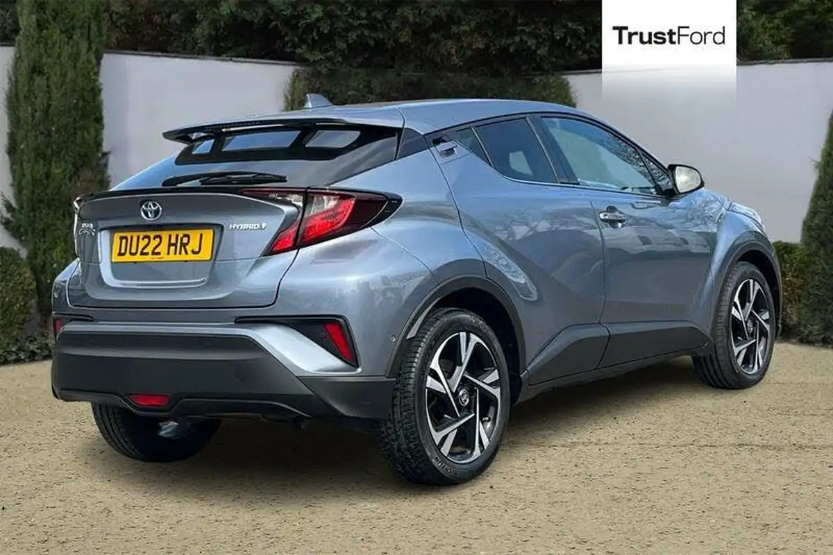 2022-toyota-c-hr-18-vvt-i-design-big-3