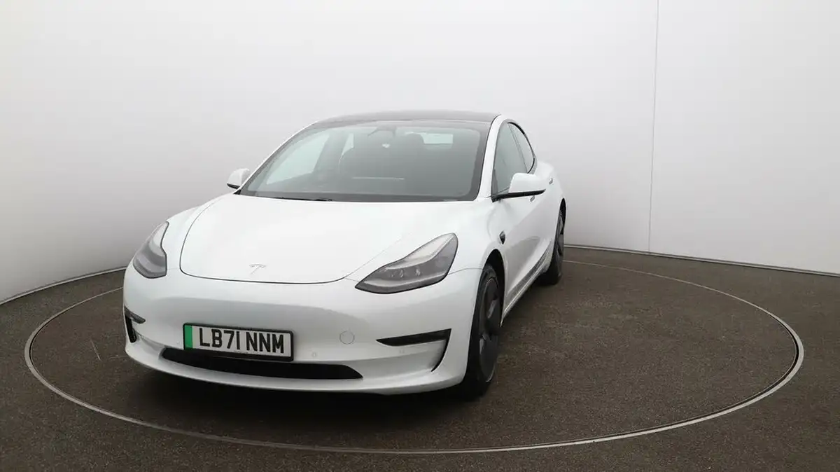 2021-tesla-model-3-e-long-range-awd-big-29