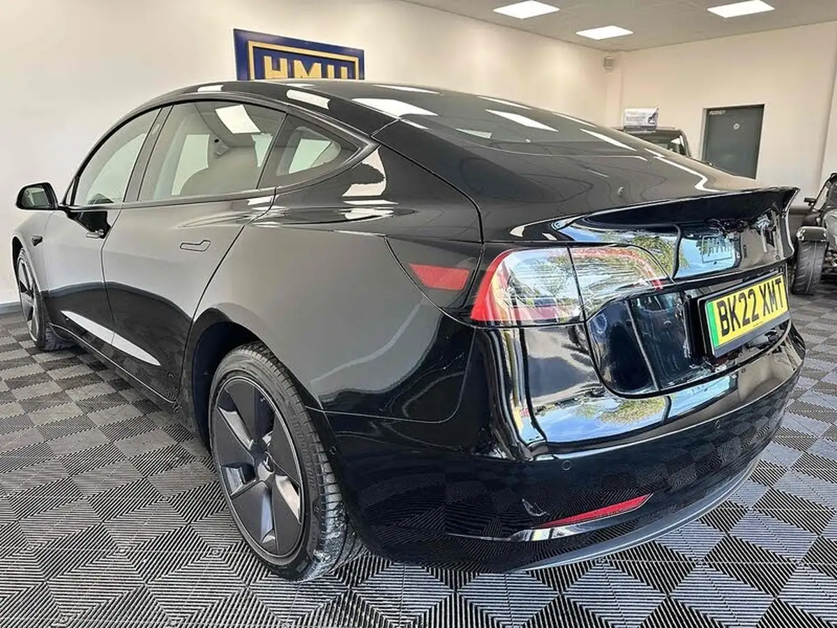 2022-tesla-model-3-e-long-range-big-4
