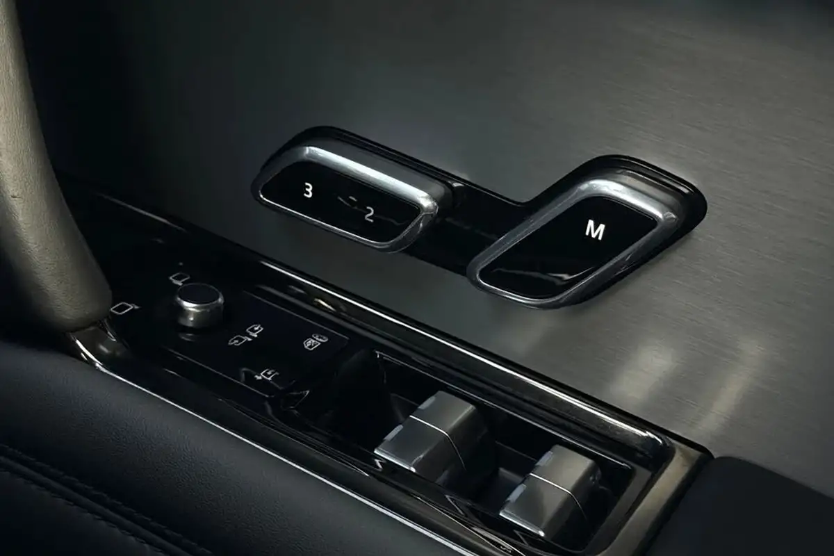 2023-land-rover-range-rover-sport-30-d300-dynamic-se-big-41