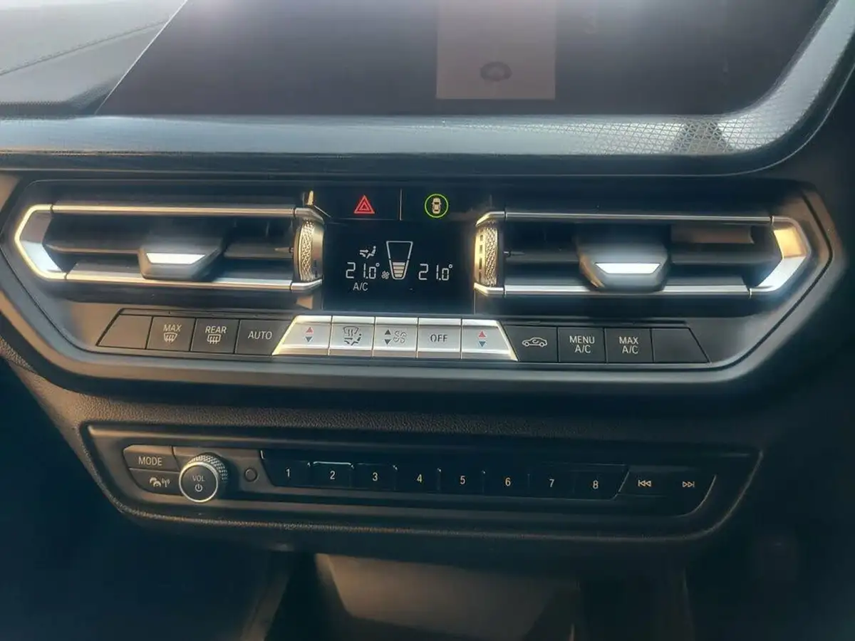 2020-bmw-1-series-big-27