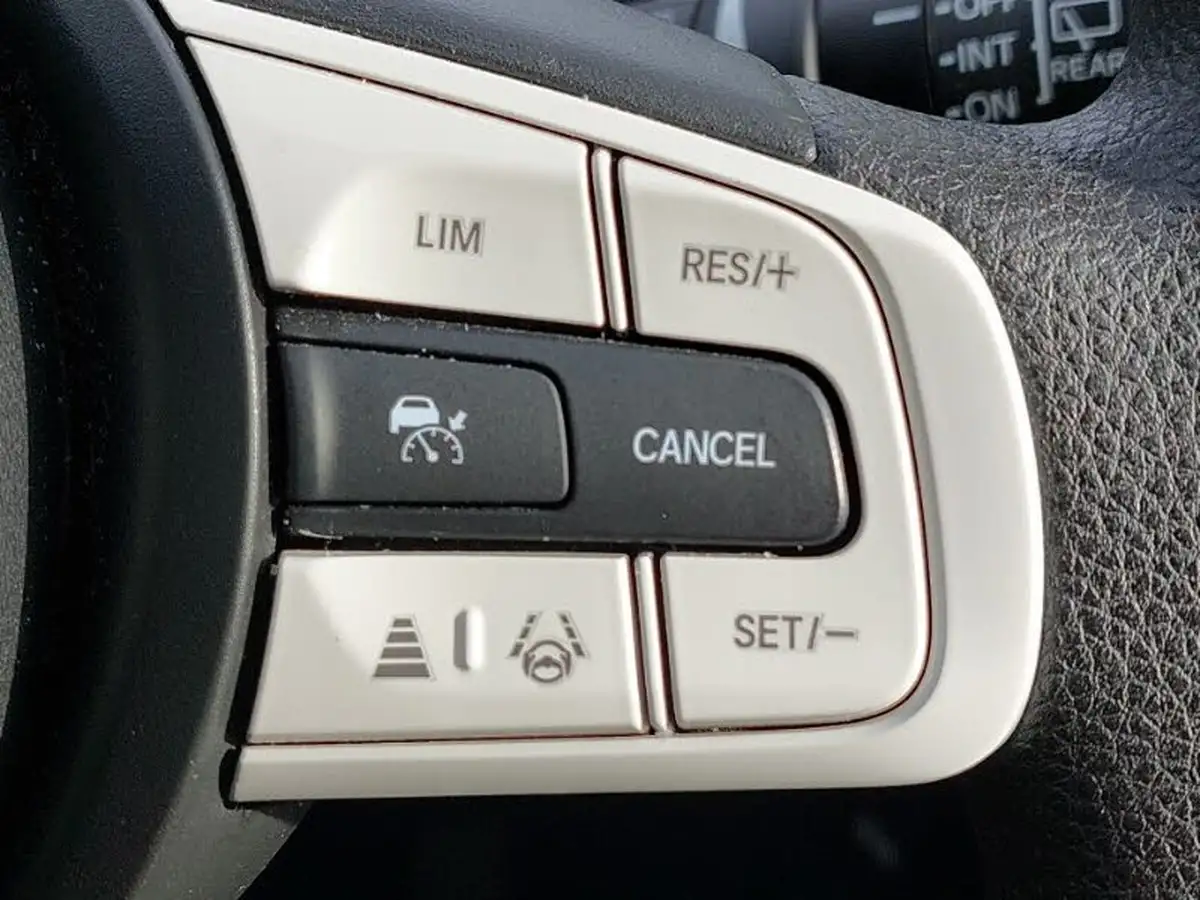 2021-honda-jazz-15-i-mmd-sr-109ps-big-17