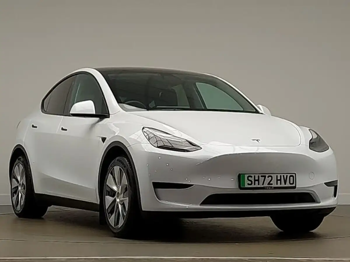 2022-tesla-model-y-e-rwd-big-0