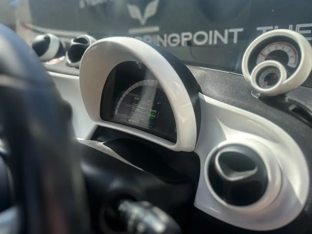 2015-smart-forfour-09-prime-ss-big-17