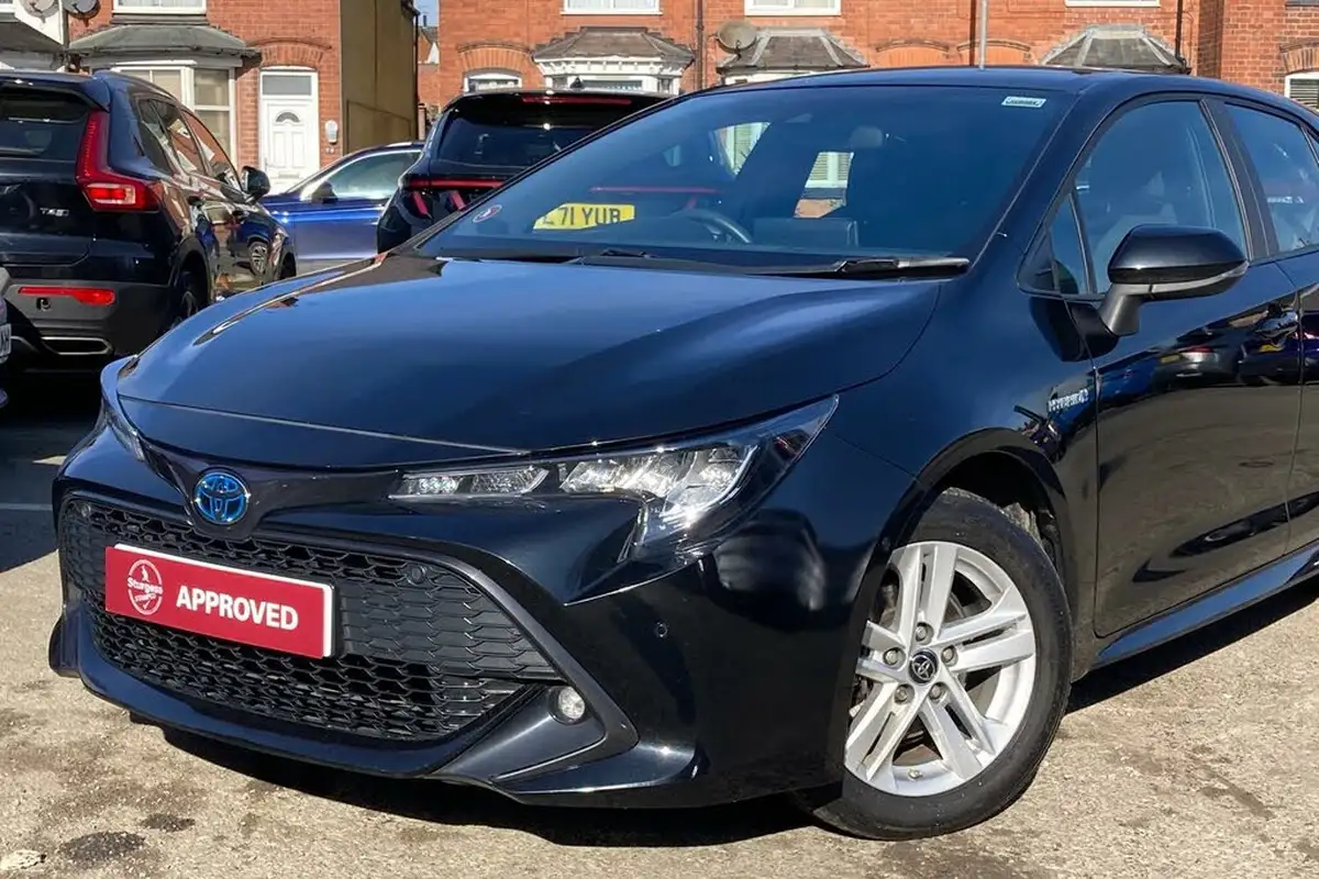 2022-toyota-corolla-18-vvt-i-icon-tech-trk-hatchback-5d-big-35