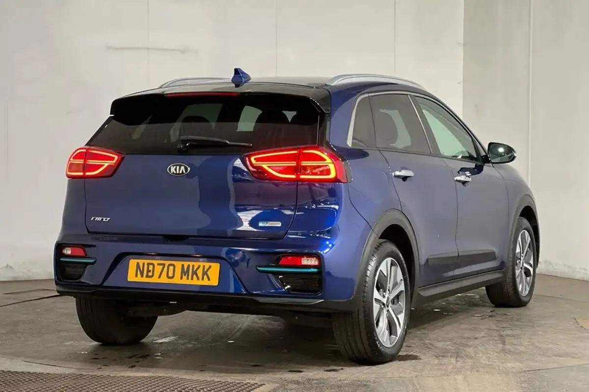 2021-kia-e-niro-ev-3-big-16