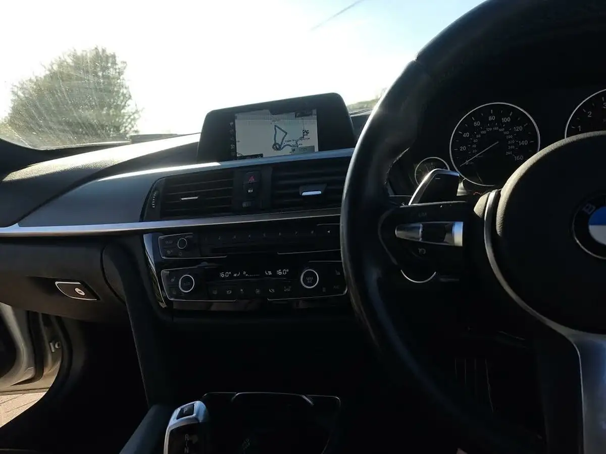 2017-bmw-3-series-20-330e-m-sport-shadow-edition-big-26